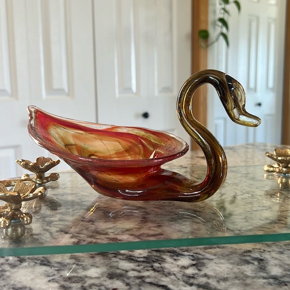 MCM Smokey Yellow and Red Handmade Glass Swan Candy Nut Dish - Picture 4 of 13